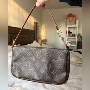 Pochette Accessories